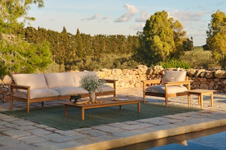 Terassi Sofa and Lounge Chair by the pool